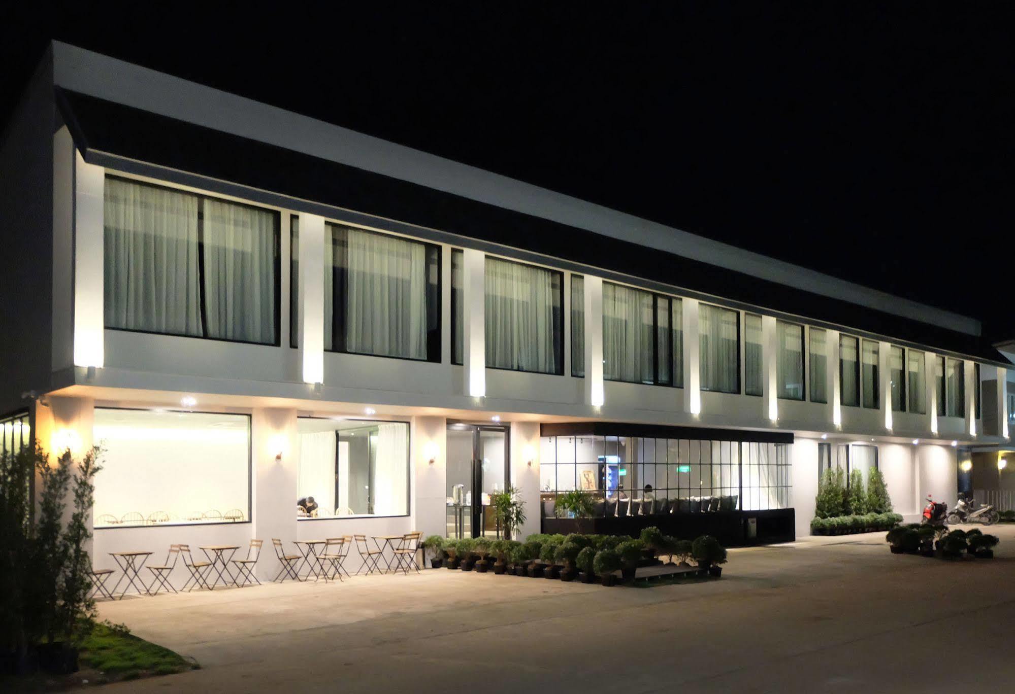 Srianunt Boutique Hotel Buriram Exteriér fotografie